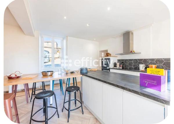 Maison
         6 pièces
        - 230 m² 192 000 € *