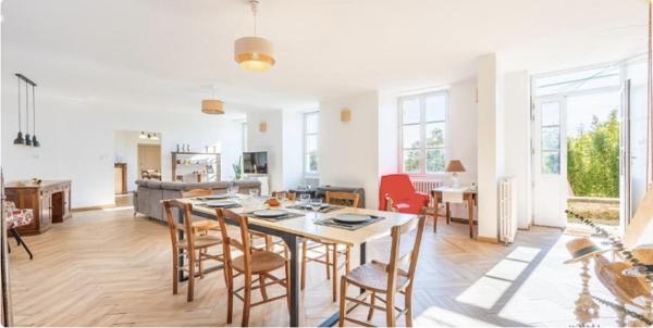 Maison 6 pièces - 230 m²