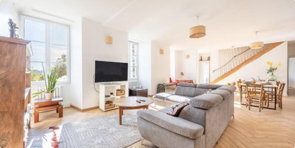 Maison 6 pièces - 230 m²