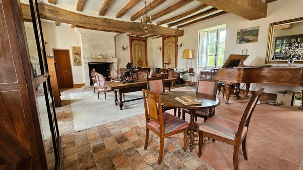 Propriete à vendre 7 pièces Proche de CHATEAU DU LOIR (72)