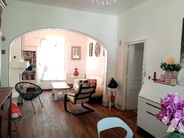 MAISON FAMILIALE avec VUE EXCEPTIONNELLE SUR LA LOIRE au CALME à 5 mn de NEVERS