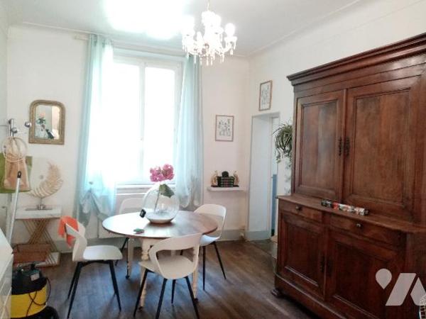 MAISON FAMILIALE avec VUE EXCEPTIONNELLE SUR LA LOIRE au CALME à 5 mn de NEVERS