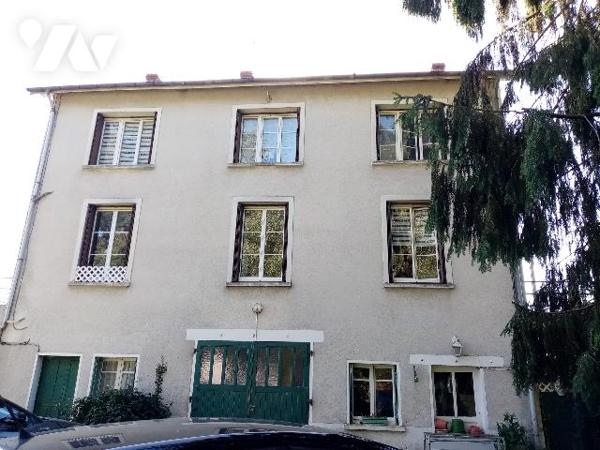 MAISON FAMILIALE avec VUE EXCEPTIONNELLE SUR LA LOIRE au CALME à 5 mn de NEVERS