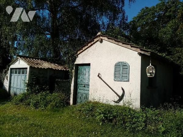 MAISON FAMILIALE avec VUE EXCEPTIONNELLE SUR LA LOIRE au CALME à 5 mn de NEVERS