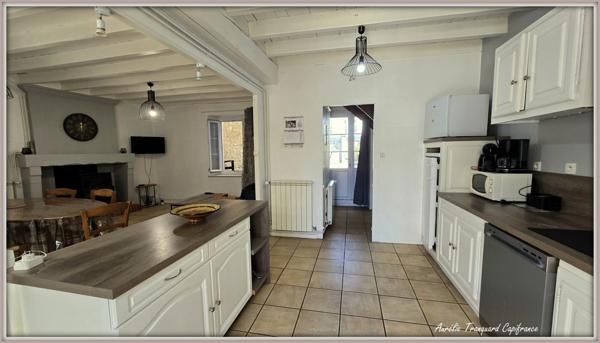Ensemble immobilier à vendre 14 pièces LES EGLISES D'ARGENTEUIL (17)- maison principale + gîte + dépendances