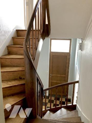 LA FLECHE : MAISON DE VILLE avec cour et garage - VS 1791