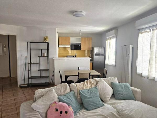 Vente                                                      Appartement
                        
                     2 pièces                      45 m2                     à Albi