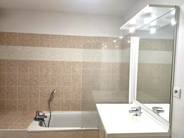 Vente                                                      Appartement
                        
                     2 pièces                      45 m2                     à Albi