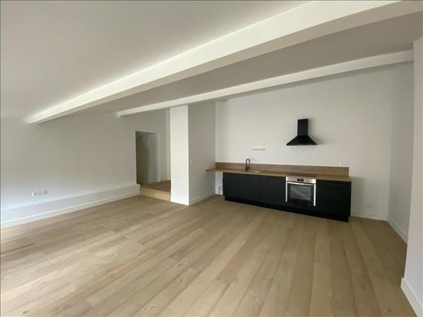 Appartement à louer 681 € CC Libourne 2 p 61 m² DPE D