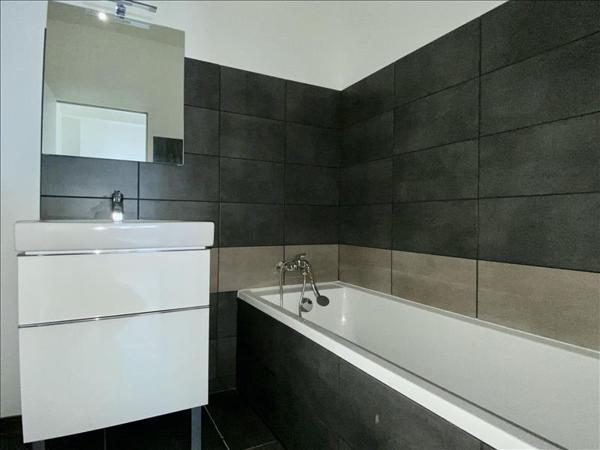 Appartement à louer 681 € CC Libourne 2 p 61 m² DPE D