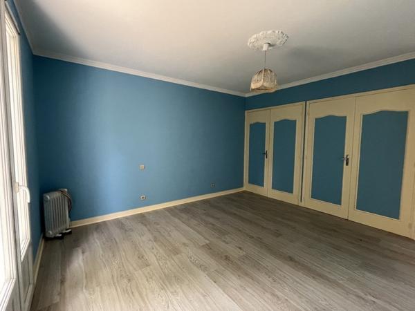 Maison à louer 800 € CC Ribérac 4 p 82 m² DPE D