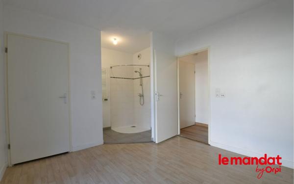 Appartement à louer    2 pièces • 41,70 m2 Bègles