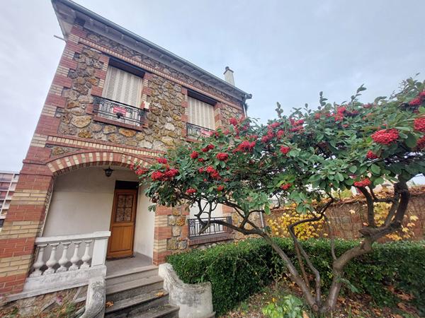 BEZONS Maison 70m2 + Dépendance 300 m2 €978 000 ** - Référence 4439