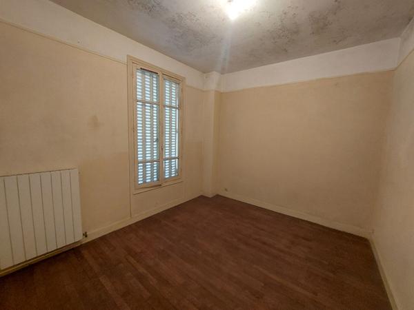 BEZONS Maison 70m2 + Dépendance 300 m2 €978 000 ** - Référence 4439