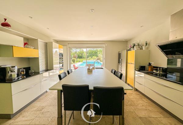 Prigonrieux (24130) DEMEURE BOURGEOISE BERGERAC 387M2 - 4 SUITES - PISCINE - DEPENDANCES - GARAGES - 18 HA