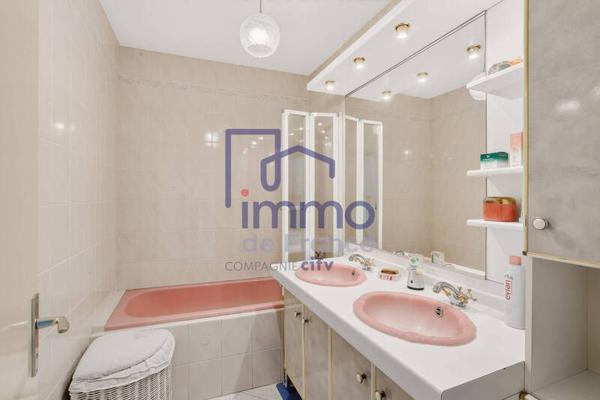 Appartement 4 pièces                                        - 69008 Lyon 8e  Arrondissement Réf : 21718