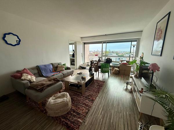 33000 BORDEAUX A VENDRE APPARTEMENT T2 DE 50 m²  AVEB BALCON