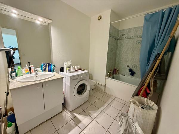 33000 BORDEAUX A VENDRE APPARTEMENT T2 DE 50 m²  AVEB BALCON