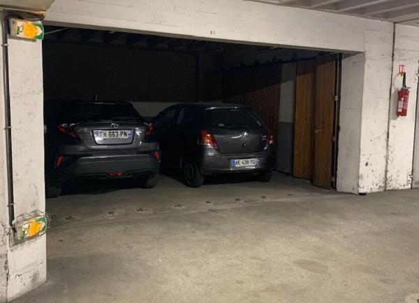 Stationnement à louer  •  Paris 19