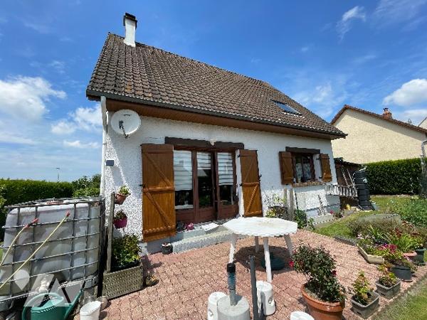 Pavillon d'habitation situé à BEAUCHAMPS (Somme) de 4 pièces principales