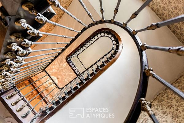 Immeuble Art Déco à rénover avec jardin et garage en coeur de ville