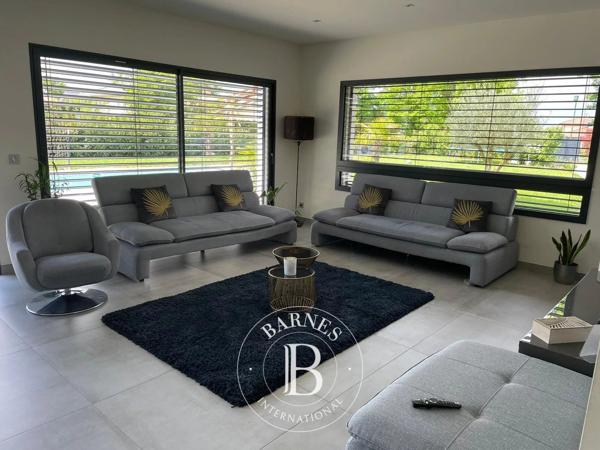 Chens-sur-Léman, Maison 4 Chambres -  212 m² à vendre