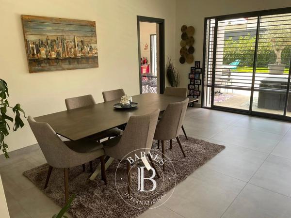 Chens-sur-Léman, Maison 4 Chambres -  212 m² à vendre
