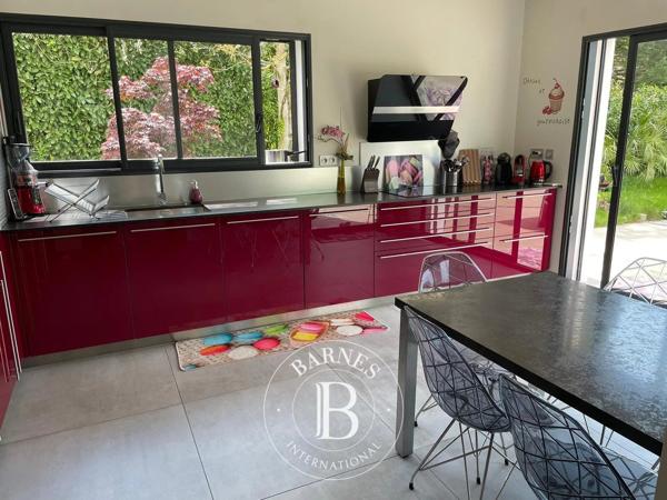Chens-sur-Léman, Maison 4 Chambres -  212 m² à vendre