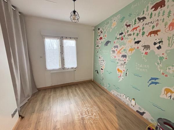 À proximité de la citadelle - Maison 4 pièces avec garage