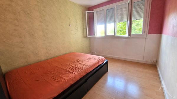 Beau F3 à Mantes La Jolie avec 2 chambres cave et parking