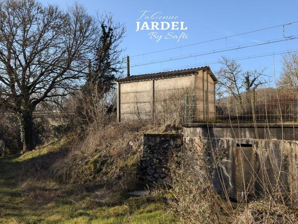 MAISON DE GARDE BARRIERE T3  A RENOVER