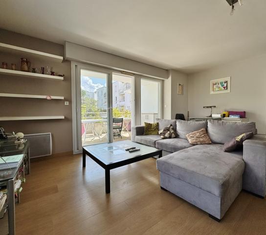 Appartement  3 pièce(s)  2 chambre(s)  77.66 m²