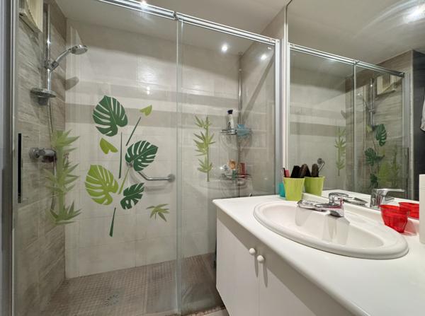 Appartement  3 pièce(s)  2 chambre(s)  77.66 m²