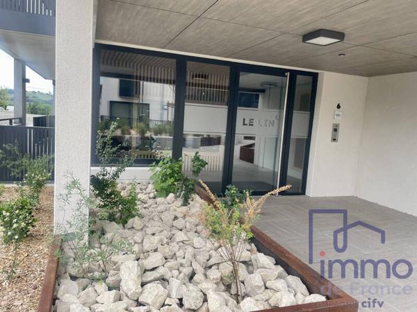 Appartement                                         - 42530 Saint-Genest-Lerpt Réf : 2267-CIFVFOREZVELAY