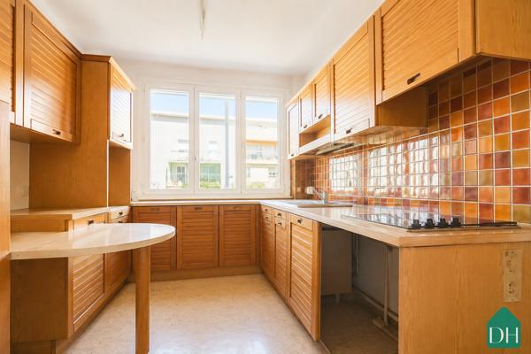 Appartement de type 4 + place de parking + cave - secteur Beauséjour à Saint Herbalin (44800)