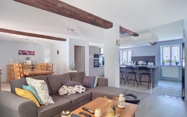 Maison à vendre    5 pièces • 112 m2 Varennes-le-Grand