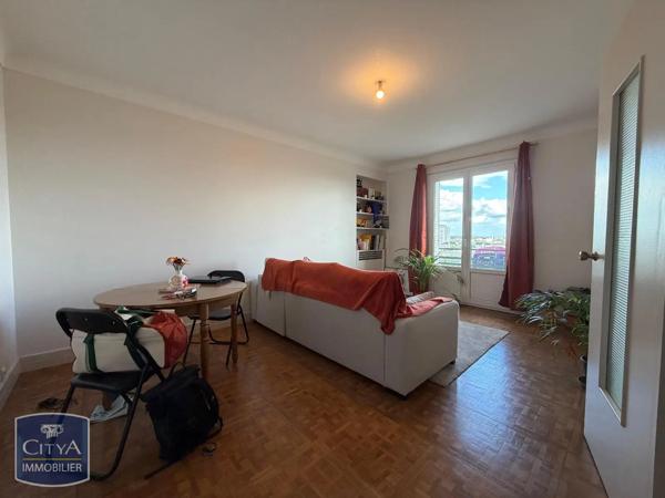 Appartement à louer 2 pièces 49.71m² Tours (37000)