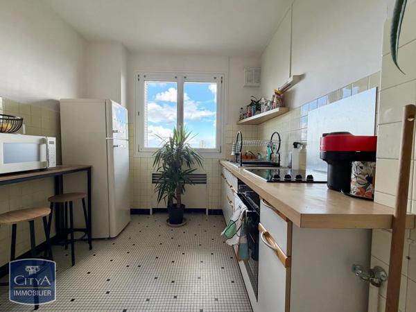 Appartement à louer 2 pièces 49.71m² Tours (37000)