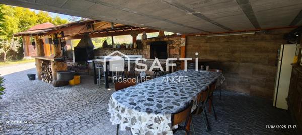 Magnifique propriété de prestige, une maison de 5 pièces de 168 m² nichée sur un vaste terrain de 4210 m².