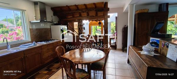 Magnifique propriété de prestige, une maison de 5 pièces de 168 m² nichée sur un vaste terrain de 4210 m².