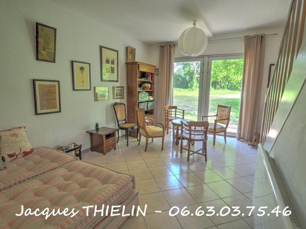 SPACIEUSE PROPRIÉTÉ SUR PARC D'UN HECTARE !!!