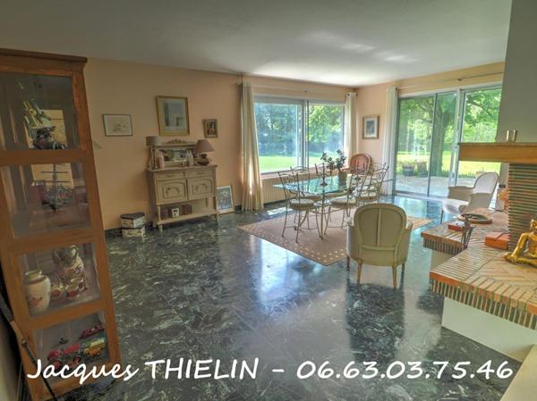 SPACIEUSE PROPRIÉTÉ SUR PARC D'UN HECTARE !!!