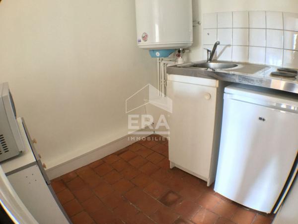 STUDIO MEUBLE A LOUER - BLOIS - HYPERCENTRE, PROCHE ECOLES & COMMERCES