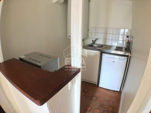 STUDIO MEUBLE A LOUER - BLOIS - HYPERCENTRE, PROCHE ECOLES & COMMERCES