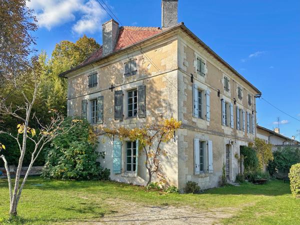 Maison à vendre à Saint-Séverin (16390) - Charente