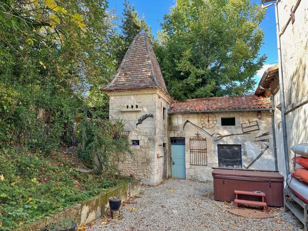 Maison à vendre à Saint-Séverin (16390) - Charente