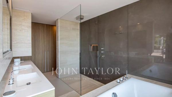 Cannes Californie vue mer rare villa contemporaine neuve