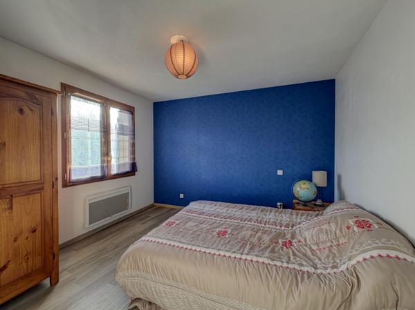 Villeneuve-sur-Lot (47300) Maison de ville rénovée d'environ 83m² , avec jardin et garage