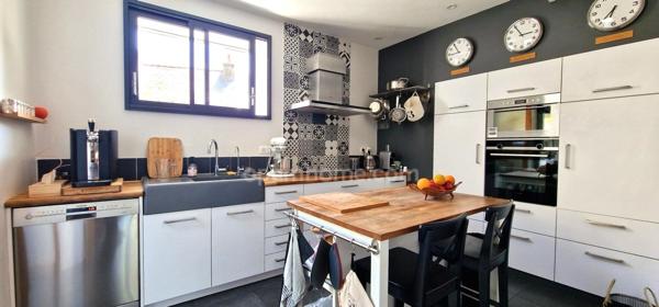 A vendre-Bretagne-Finistère Sud-Douarnenez centre- Maison-terrasse- 9 pièces