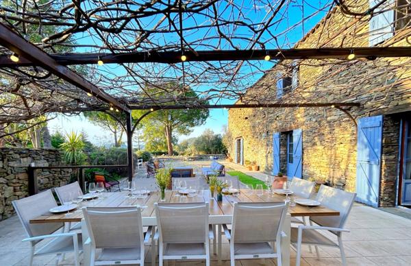 OLETTA – Propriété d’exception en pierre avec piscine et vaste terrain paysager